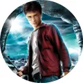 Kulatý jedlý obrázek na dort – Harry Potter, Harry u mořské jeskyně (modrá, červená, černá)