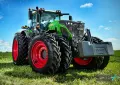 Obdélníkový jedlý obrázek na dort – Traktor, zelený na poli (zelená, modrá, červená)
