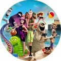 Kulatý jedlý obrázek na dort – Hotel Transylvania, Drákula u lodi na pláži (modrá, zelená, růžová)