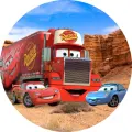 Kulatý jedlý obrázek na dort – Cars, McQueen, Mack a Sally v kaňonu (červená, modrá, hnědá)
