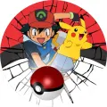 Kulatý jedlý obrázek na dort – Pokémon, Ash a Pikachu vyrážející ze zdi (červená, černá, žlutá)