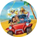 Kulatý jedlý obrázek na dort – Lilo a Stitch, jízda v červené plážové bugině (modrá, červená, žlutá)