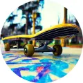 Kulatý jedlý obrázek na dort – Skateboard, žluté prkno na betonu v parku (žlutá, modrá, šedá)