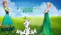 Obdélníkový jedlý obrázek na dort – Frozen, Elsa, Anna a malí sněhuláčci na louce (zelená, modrá, bílá)