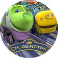 Kulatý jedlý obrázek na dort – Chuggington, Mašinky Koko a Brewster s logem (zelená, modrá, žlutá)