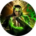 Kulatý jedlý obrázek na dort – Loki (zelená, zlatá, černá)