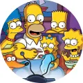 Kulatý jedlý obrázek na dort – Simpsonovi, rodina a pes na gauči u TV (žlutá, fialová, modrá)