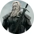 Kulatý jedlý obrázek na dort – Witcher, Zaklínač, Geralt ze zad v mlze (černá, šedá, bílá)