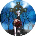 Kulatý jedlý obrázek na dort – Halloween, keltský kříž a rudovlasá postava (modrá, černá, šedá)