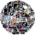 Kulatý jedlý obrázek na dort – TikTok, koláž samolepek a graffiti prvků (černá, bílá, tyrkysová)
