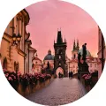 Kulatý jedlý obrázek na dort – Stará Praha, Květiny, Valentýn (růžová, hnědá, šedá)