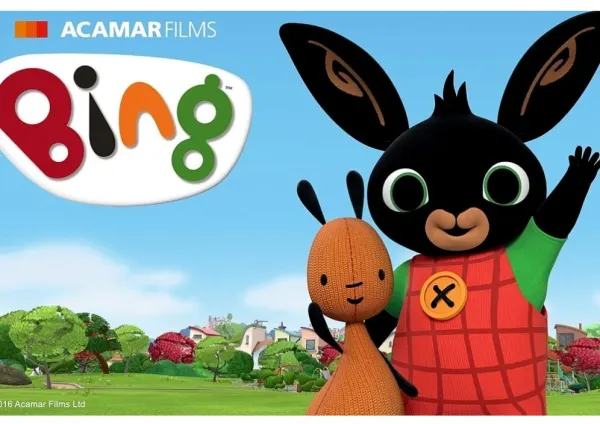 Obdélníkový jedlý obrázek na dort – Bing, mávající s Flopem v parku (modrá, červená, zelená)