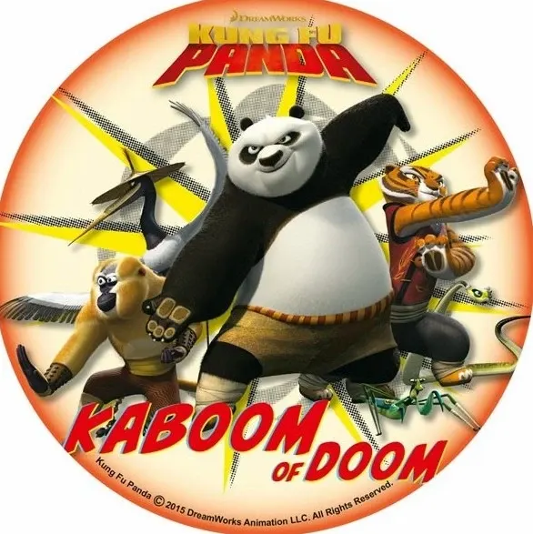 Kulatý jedlý obrázek na dort – Kung Fu Panda, Po a nápis Kaboom of Doom (žlutá, černá, bílá)