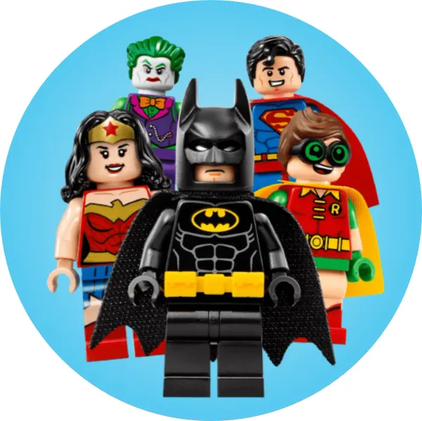Kulatý jedlý obrázek na dort – Lego, Hrdinové (modrá, černá, červená)