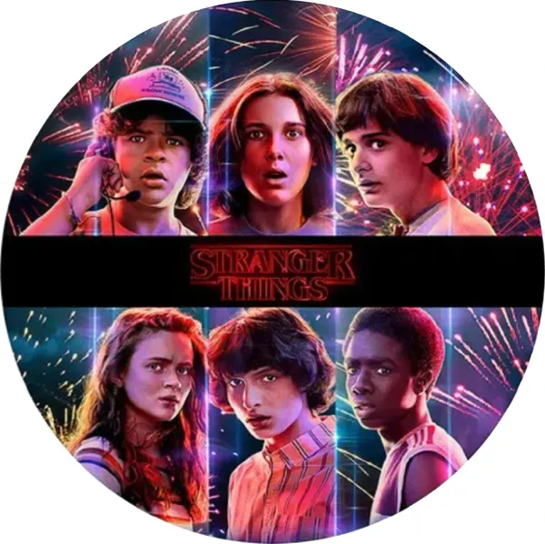 Kulatý jedlý obrázek na dort – Stranger Things, šest hrdinů a ohňostroj (červená, fialová, modrá)