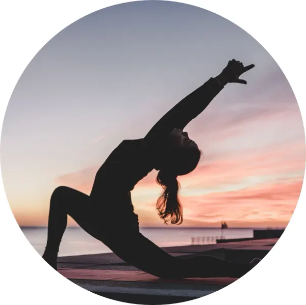 Kulatý jedlý obrázek na dort – Yoga (růžová, černá, šedá)