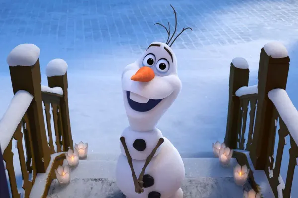 Obdélníkový jedlý obrázek na dort – Frozen, Olaf na zasněžených schodech s lucernami (modrá, bílá, hnědá)