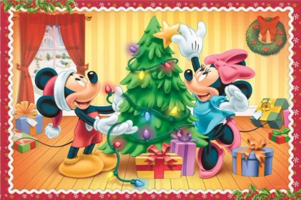 Obdélníkový jedlý obrázek na dort – Mickey Mouse, s Minnie u vánočního stromku (červená, zelená, žlutá)