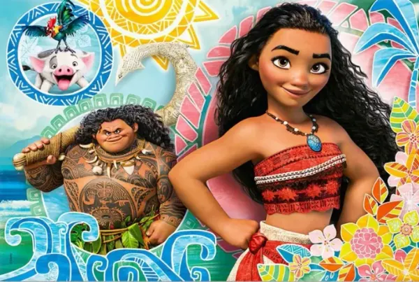 Obdélníkový jedlý obrázek na dort – Odvážná Vaiana, Maui a přátelé s ornamenty (modrá, červená, žlutá)