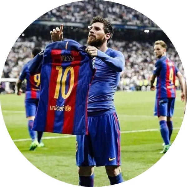 Kulatý jedlý obrázek na dort – Lionel Messi, ukazující dres s desítkou (modrá, červená, zelená)