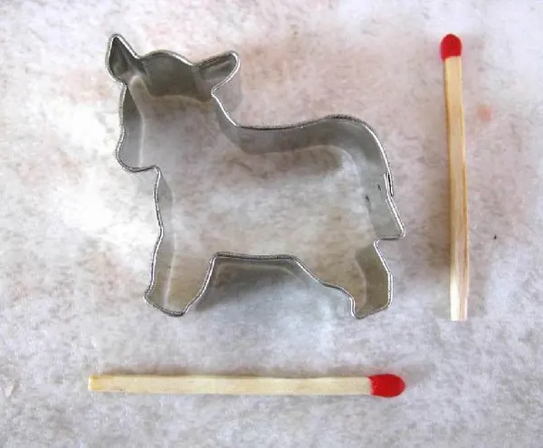 Vykrajovátko: Kravička 3,3 x 4,2 cm