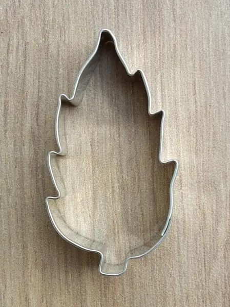 Vykrajovátko: Lísteček 5,6cm
