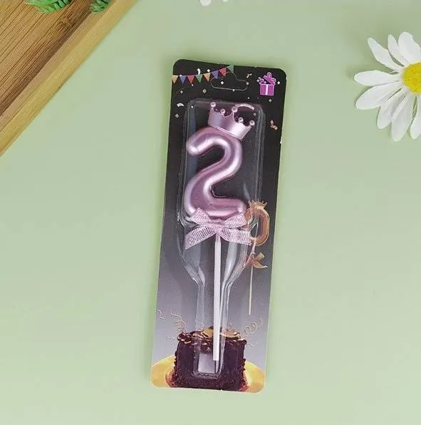 Růžovo-zlatá dortová svíčka ve tvaru číslice 2 s korunkou, výška 5,5 cm