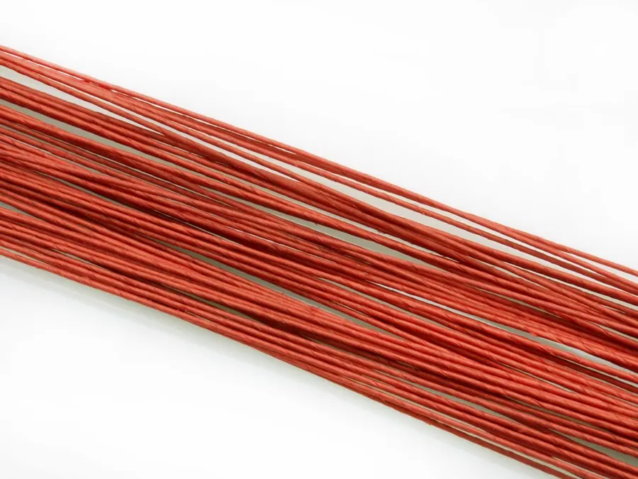 Červené floristické drátky 0,812 mm v balení 50 kusů, značka Cake Masters