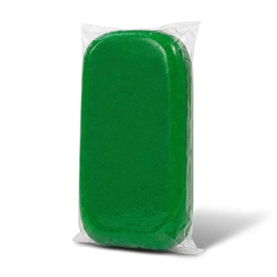 Zelený barvený fondán s mandlemi, balení 1 kg, na potahování a modelování dortů