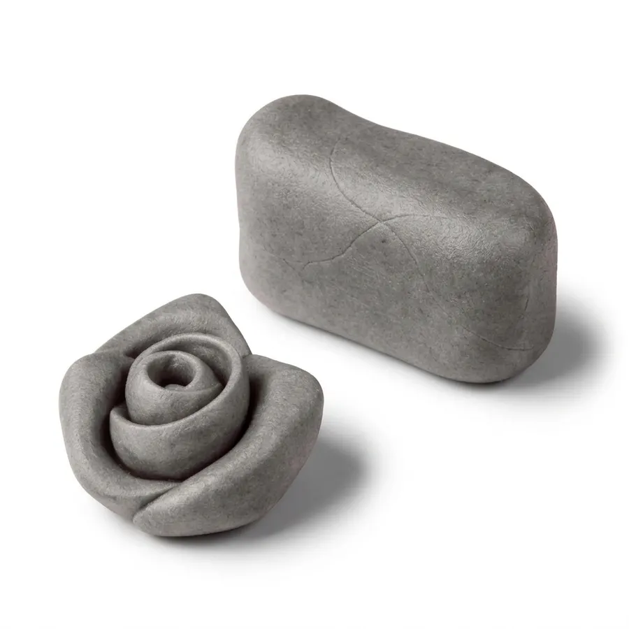 Šedý marcipán SweetArt 150 g s 30% obsahem mandlí, balený na modelování a potahování dortů