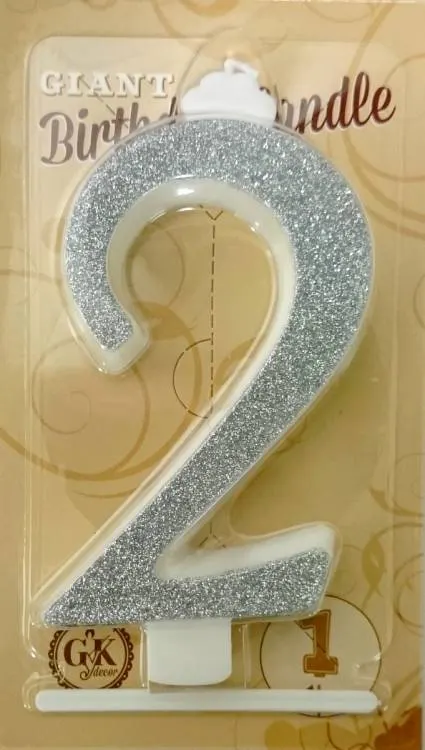 Stříbrná dortová svíčka ve tvaru číslice 2, lesklý povrch, výška 13 cm
