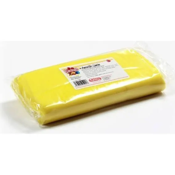 Potahovací hmota Kelmy citrónově žluté barvy v balení 1 kg