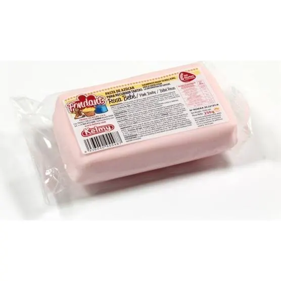 Světle růžová potahovací hmota Kelmy v balení 250 g