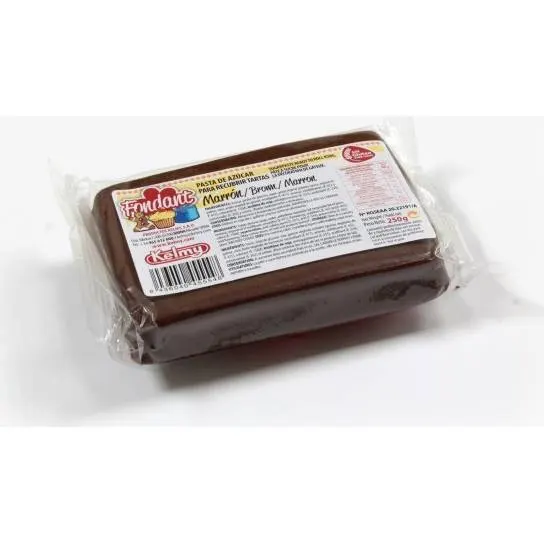 Hnědá potahovací hmota Kelmy v balení 250 g