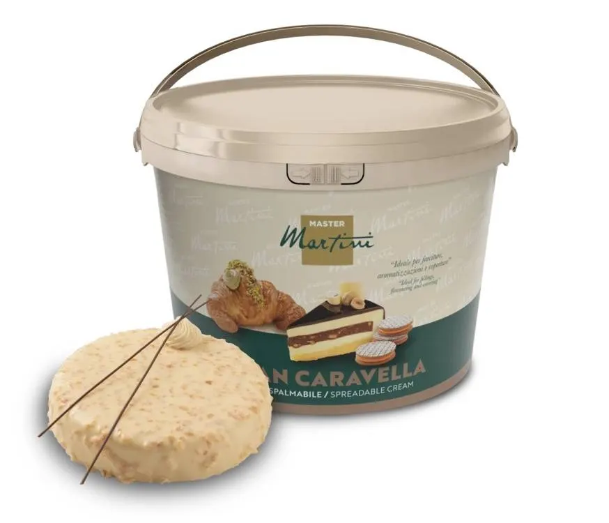 Bílý čokoládový krém s křupavými kousky oplatek v balení 250 g