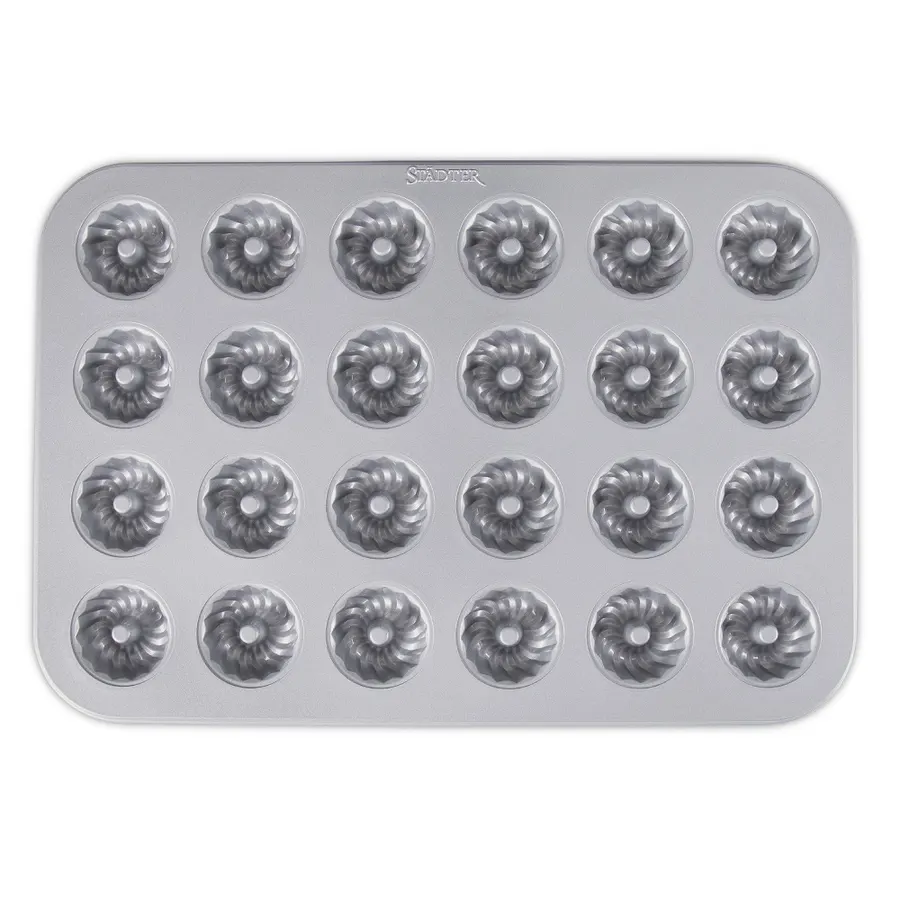Silikonová forma s 12 mini věnečky s non-stick povrchem, průměr jednoho 4,3 cm