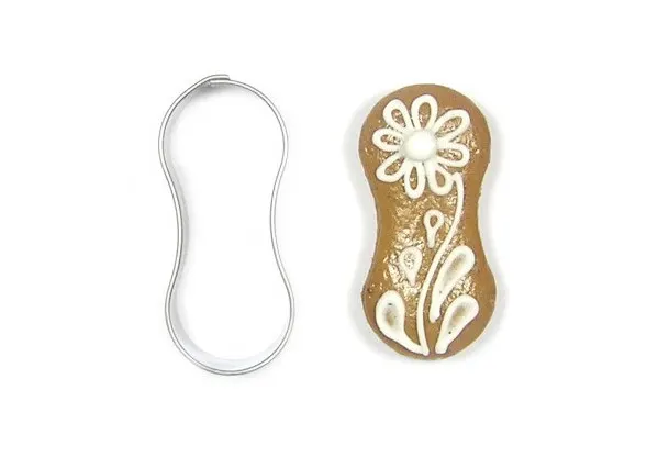 Nerezové vykrajovátko PIŠKOT v tvaru piškotu, lesklá nerezová ocel, rozměr 53 x 22 mm